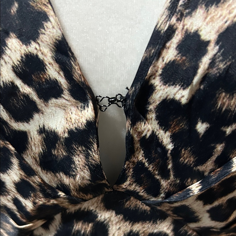 FARM Rio Leopard Print Dress - Picture 2 of 9